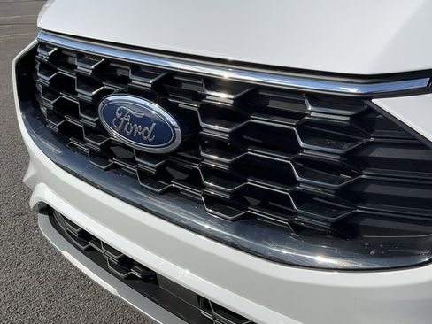 Used 2023 Ford Escape ST-Line Select image 19