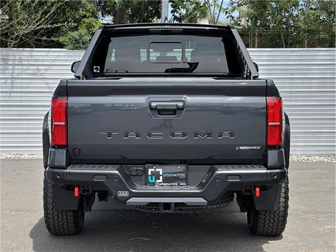 Used 2024 Toyota Tacoma 4x4 Double Cab Hybrid image 11