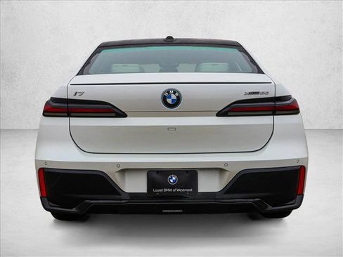 New 2026 BMW i7 xDrive60 AWD/4WD image 6