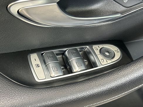Used 2021 Mercedes-Benz E 350 Sedan image 14