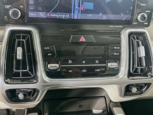 Used 2022 Kia Sorento SX FWD image 24