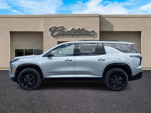 Used 2026 Chevrolet Traverse RS FWD image 6