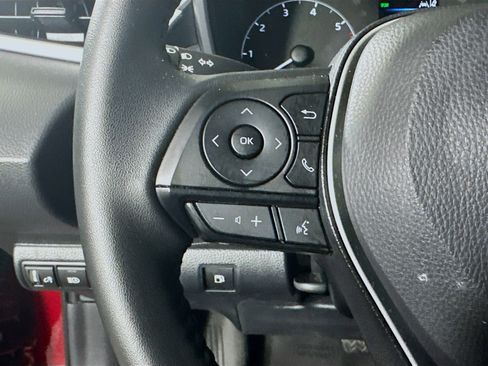 Used 2025 Toyota Corolla SE FWD image 16