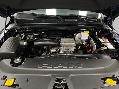 Used 2022 RAM 1500 Big Horn AWD/4WD image 12