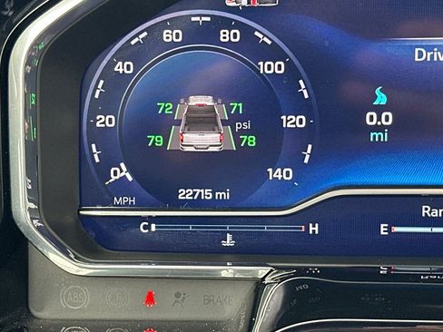 Used 2025 Chevrolet Silverado 2500 LT w/ Convenience Package image 30