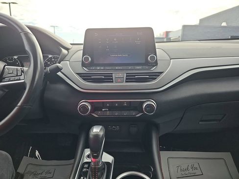 Used 2023 Nissan Altima 2.5 SR image 24