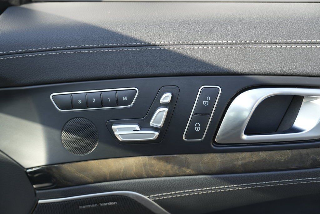 Used 2013 Mercedes-Benz SL 550 image 30