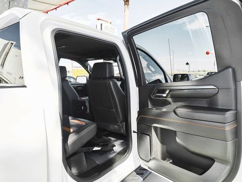 Used 2023 GMC Sierra 1500 AT4 w/ AT4 Premium Package image 18