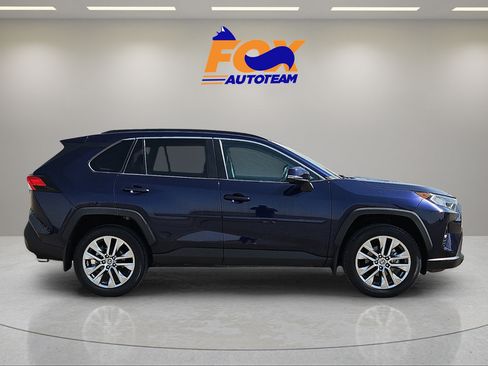 Used 2021 Toyota RAV4 XLE Premium FWD image 5