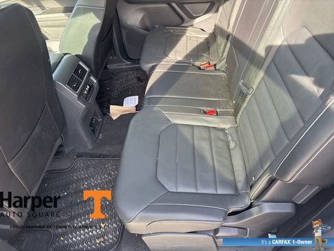 Used 2024 Volkswagen Atlas SEL AWD/4WD image 10