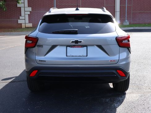 New 2026 Chevrolet Trax RS w/ Sunroof Package FWD image 24