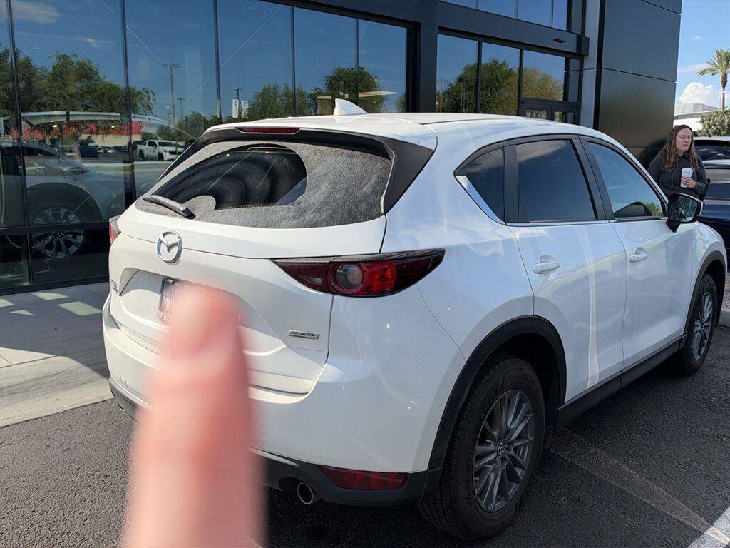 Used 2017 MAZDA CX-5 Touring AWD/4WD image 2