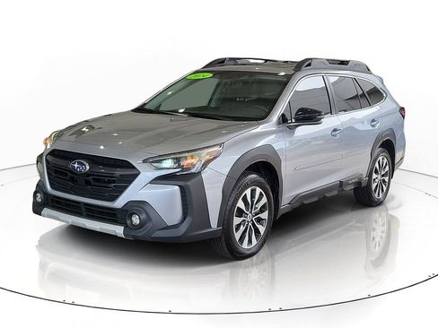 Used 2024 Subaru Outback Limited AWD/4WD image 3
