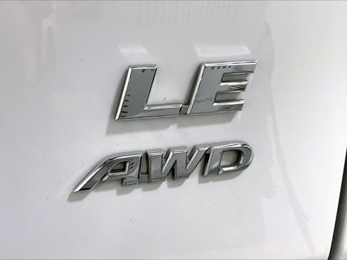 Certified 2025 Toyota RAV4 LE AWD/4WD image 9
