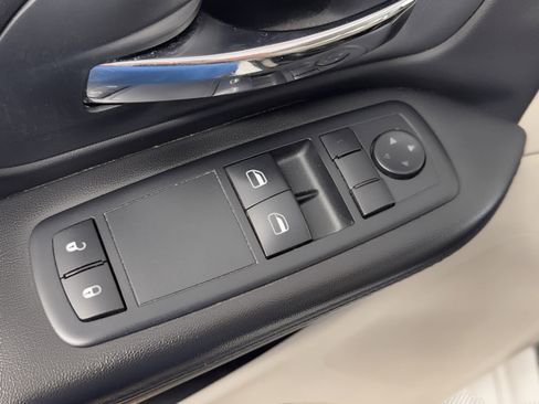 Used 2014 Dodge Grand Caravan SE w/ Quick Order Package 29E SE FWD image 15