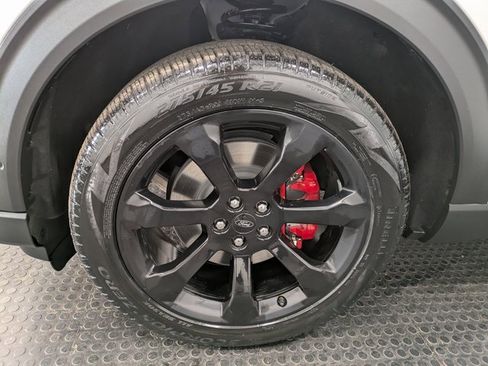 Used 2022 Ford Explorer ST w/ Equipment Group 401A image 7