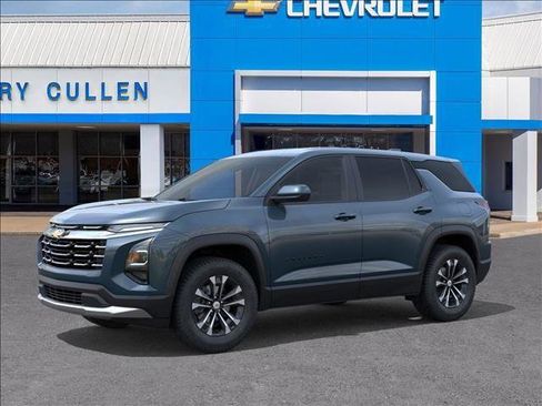 New 2026 Chevrolet Equinox LT FWD image 2