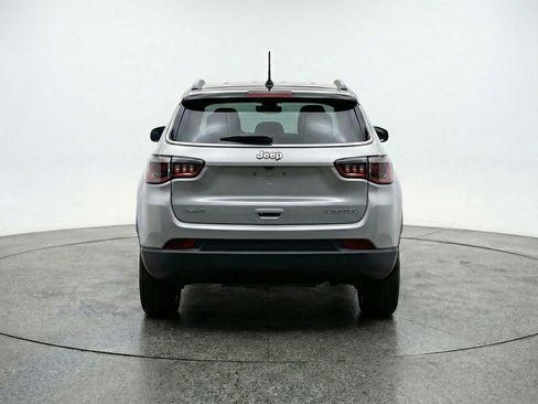 Used 2025 Jeep Compass Limited AWD/4WD image 7