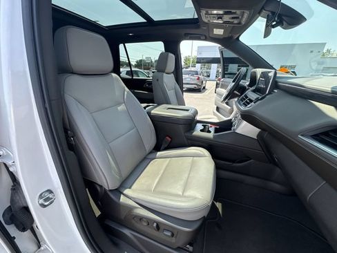 Certified 2021 GMC Yukon SLT w/ SLT Premium Package AWD/4WD image 28