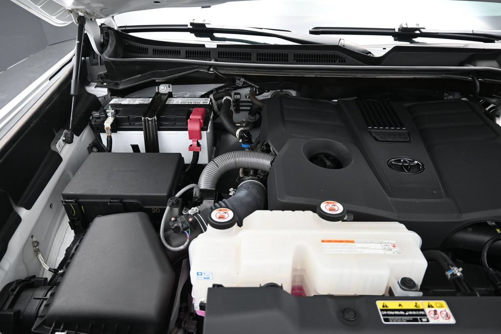 Used 2023 Toyota Tundra SR5 w/ SR5 Premium Package AWD/4WD image 29