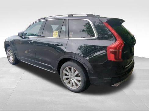 Used 2018 Volvo XC90 T6 Momentum w/ Convenience Package AWD/4WD image 4