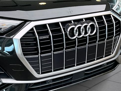 Used 2021 Audi Q3 2.0T Premium w/ Convenience Package AWD/4WD image 32