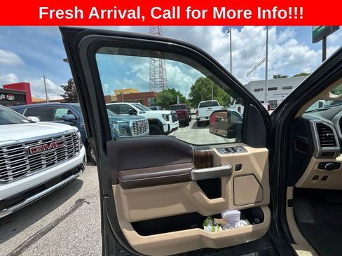 Used 2018 Ford F150 Lariat w/ Equipment Group 502A Luxury AWD/4WD image 15