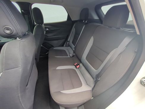 Used 2025 Chevrolet TrailBlazer LT FWD image 10