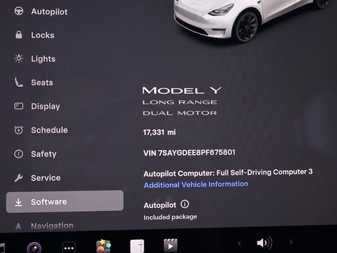 Used 2023 Tesla Model Y Long Range image 52