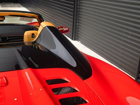 Used 2015 Ferrari 458 Spider RWD image 30