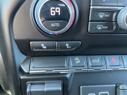 Used 2023 Chevrolet Silverado 2500 LT w/ Convenience Package image 10