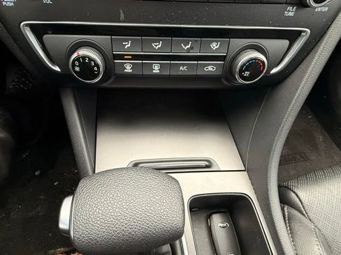 Used 2020 Kia Optima SE image 17