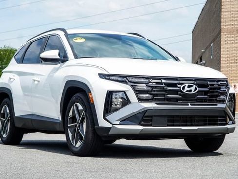 Used 2025 Hyundai Tucson SEL FWD image 4