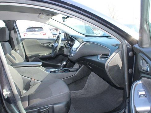 Used 2023 Chevrolet Malibu LT image 11