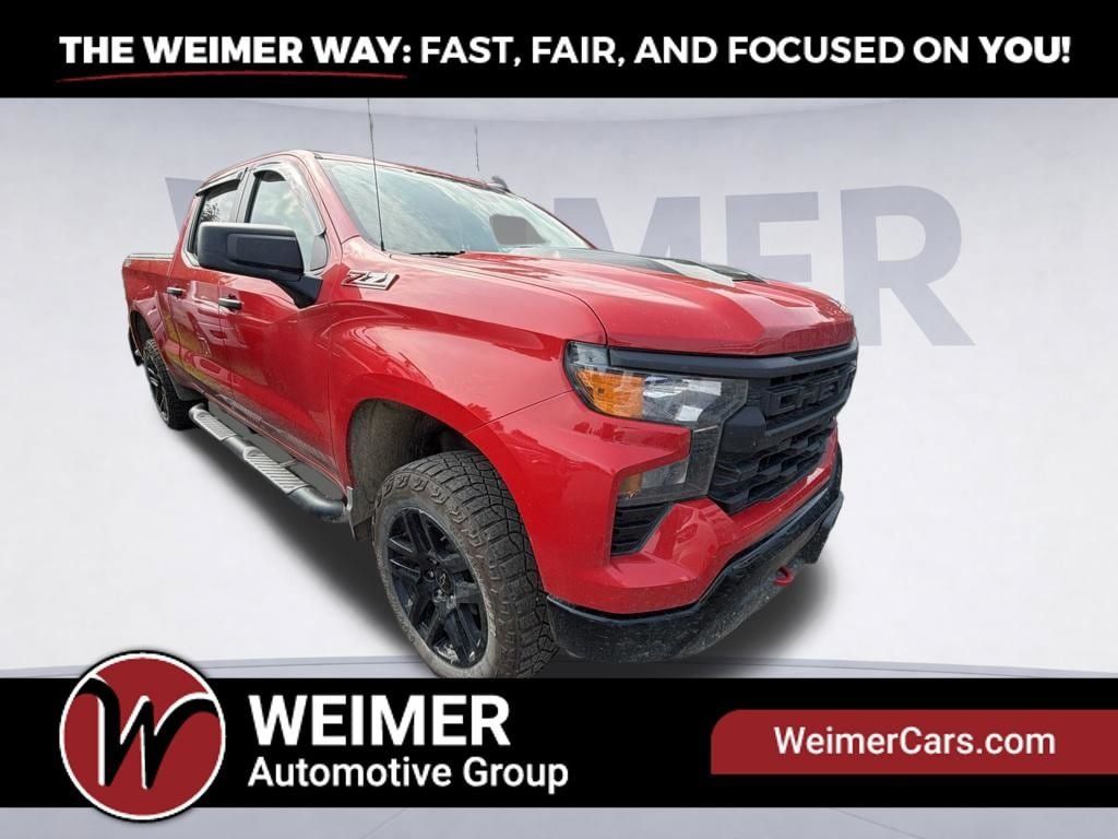 Used 2025 Chevrolet Silverado 1500 Custom Trail Boss AWD/4WD image 3