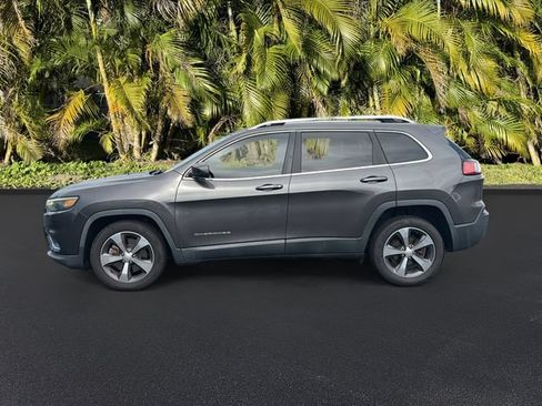 Used 2019 Jeep Cherokee Limited FWD image 8