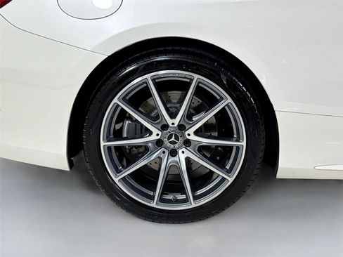 Used 2019 Mercedes-Benz S 560 Cabriolet image 36