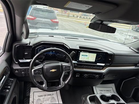 Used 2022 Chevrolet Silverado 1500 LT image 13