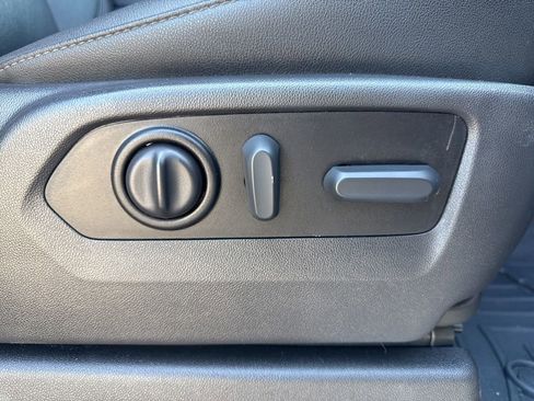 Used 2022 Chevrolet Silverado 3500 LTZ w/ LTZ Texas Edition image 28