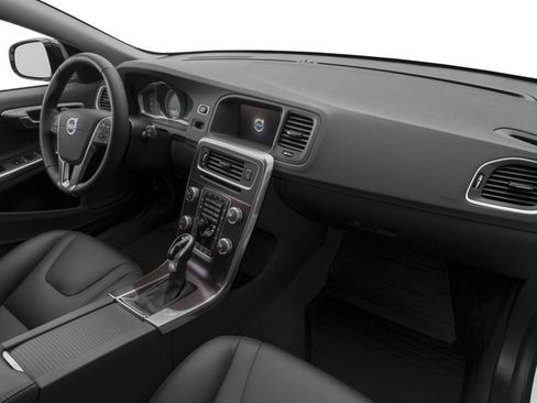 Used 2016 Volvo V60 T5 Cross Country w/ Convenience Package AWD/4WD image 15