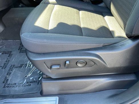 Used 2025 Chevrolet Silverado 1500 LT image 27