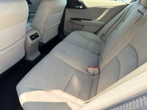 Used 2017 Honda Accord Hybrid Sedan image 7