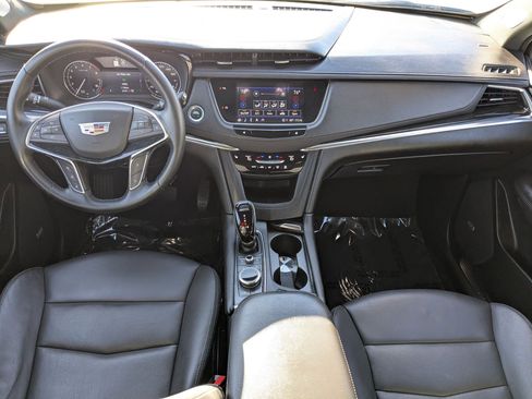 Used 2025 Cadillac XT5 Premium Luxury image 18
