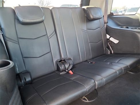 Used 2016 Cadillac Escalade Luxury image 22