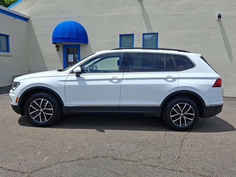 Used 2021 Volkswagen Tiguan SE w/ Panoramic Sunroof Package AWD/4WD image 7