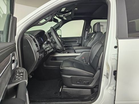 New 2026 RAM 2500 Laramie w/ Night Edition AWD/4WD image 18