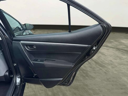 Used 2016 Toyota Corolla L image 18