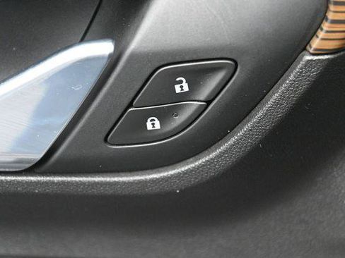 Used 2020 GMC Terrain SLE w/ Driver Convenience Package FWD image 14