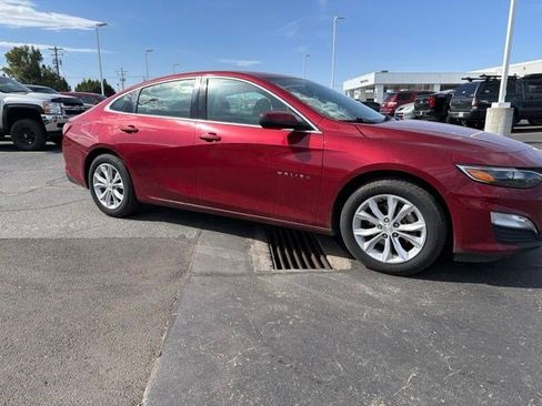 Used 2019 Chevrolet Malibu LT FWD image 3