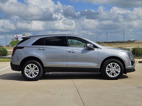 New 2026 Cadillac XT5 Luxury image 7